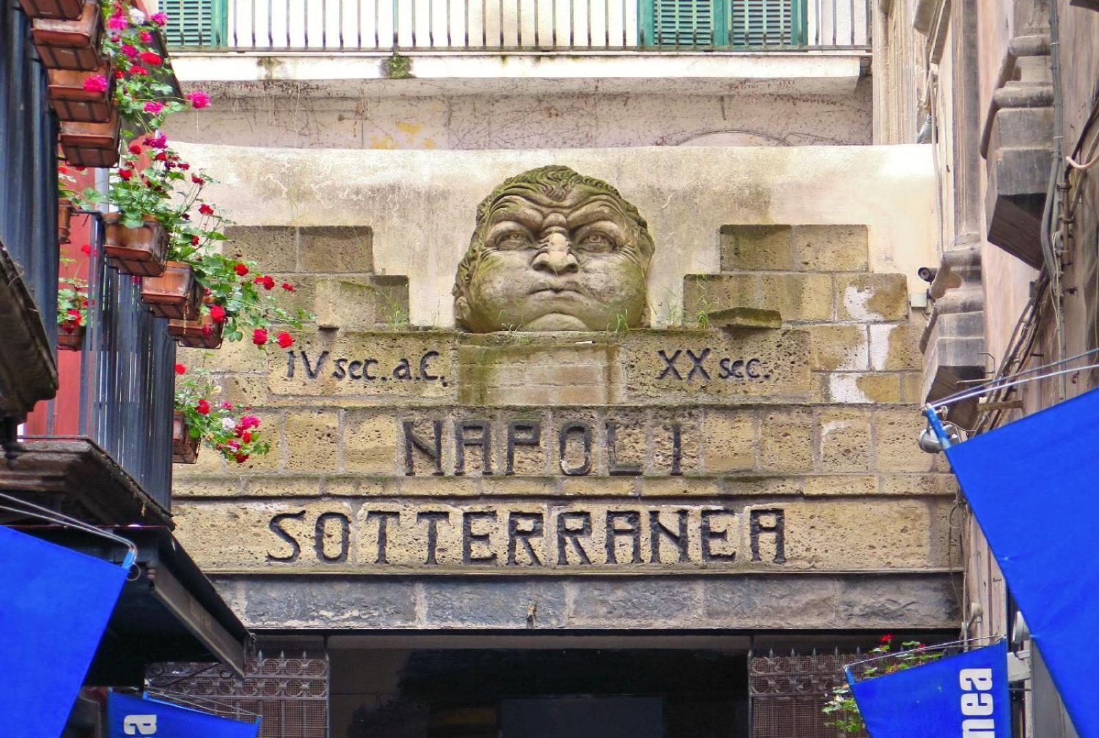 Dory'S Room Camera Nel Cuore Di Napoli Eksteriør billede