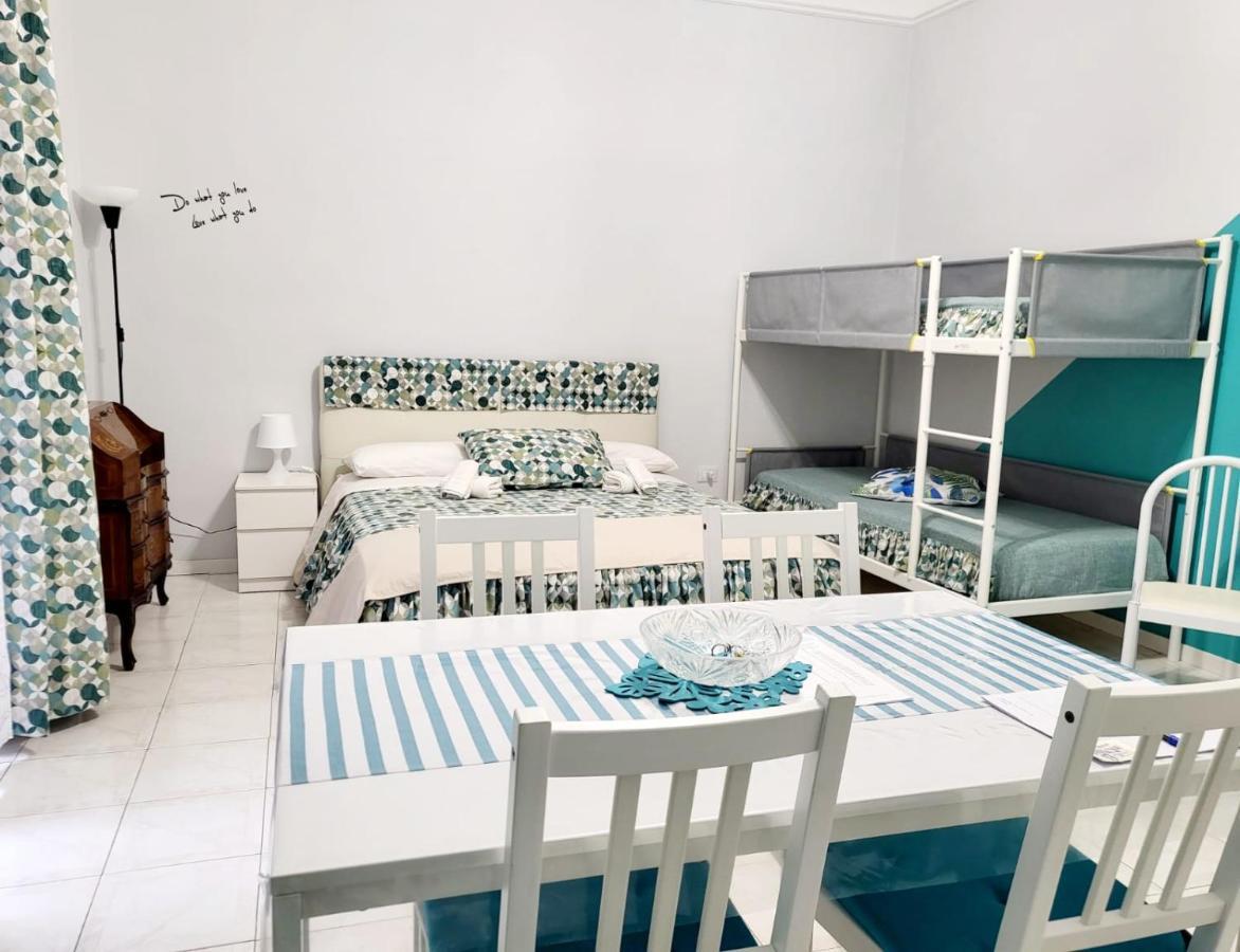 Dory'S Room Camera Nel Cuore Di Napoli Eksteriør billede