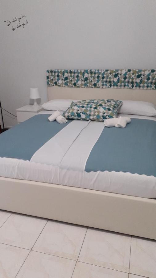 Dory'S Room Camera Nel Cuore Di Napoli Eksteriør billede
