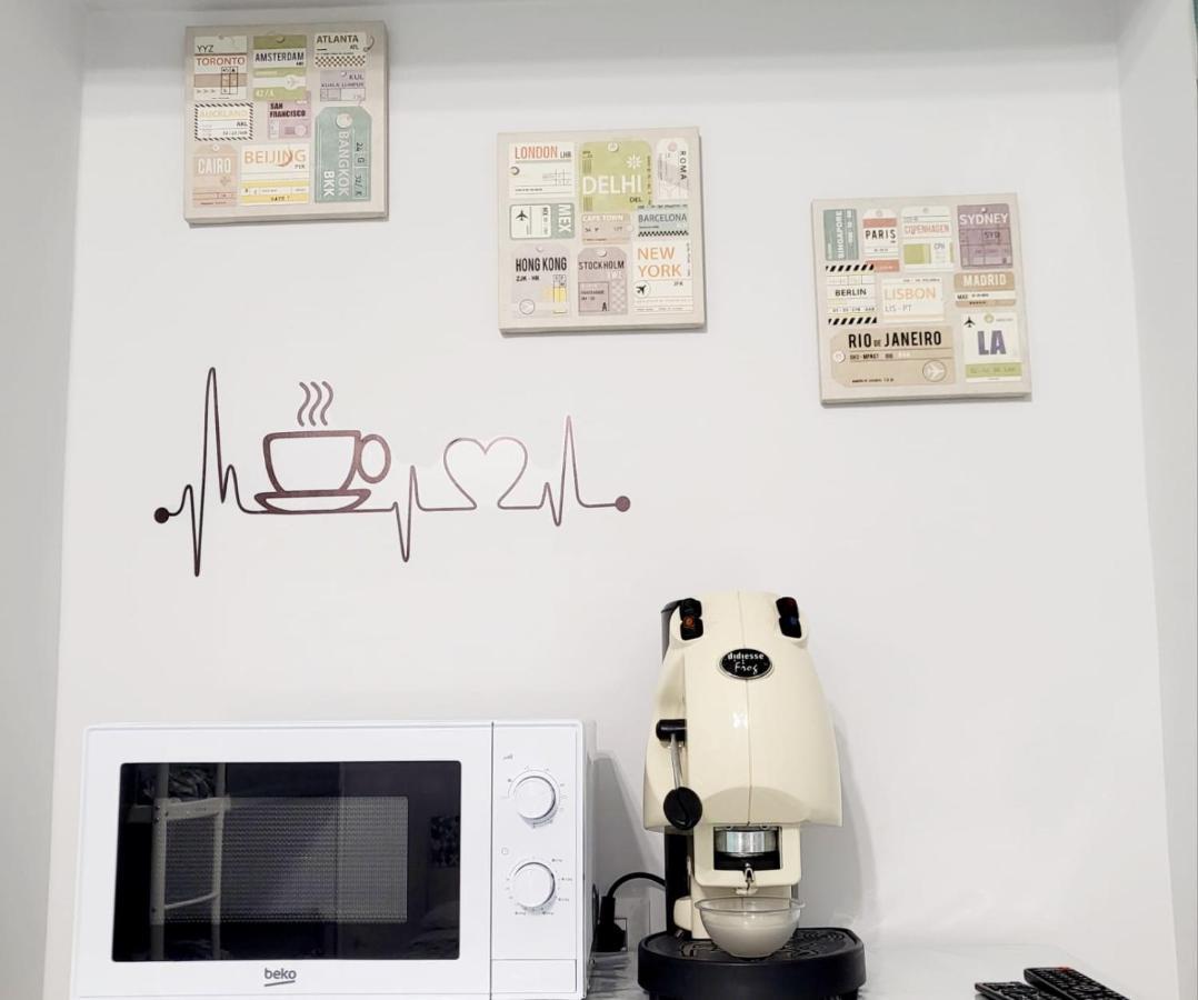 Dory'S Room Camera Nel Cuore Di Napoli Eksteriør billede